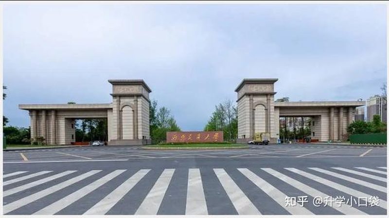在谈判成功后，要仔细阅读合同条款，确保自身权益。以下是一些需要注意的条款：